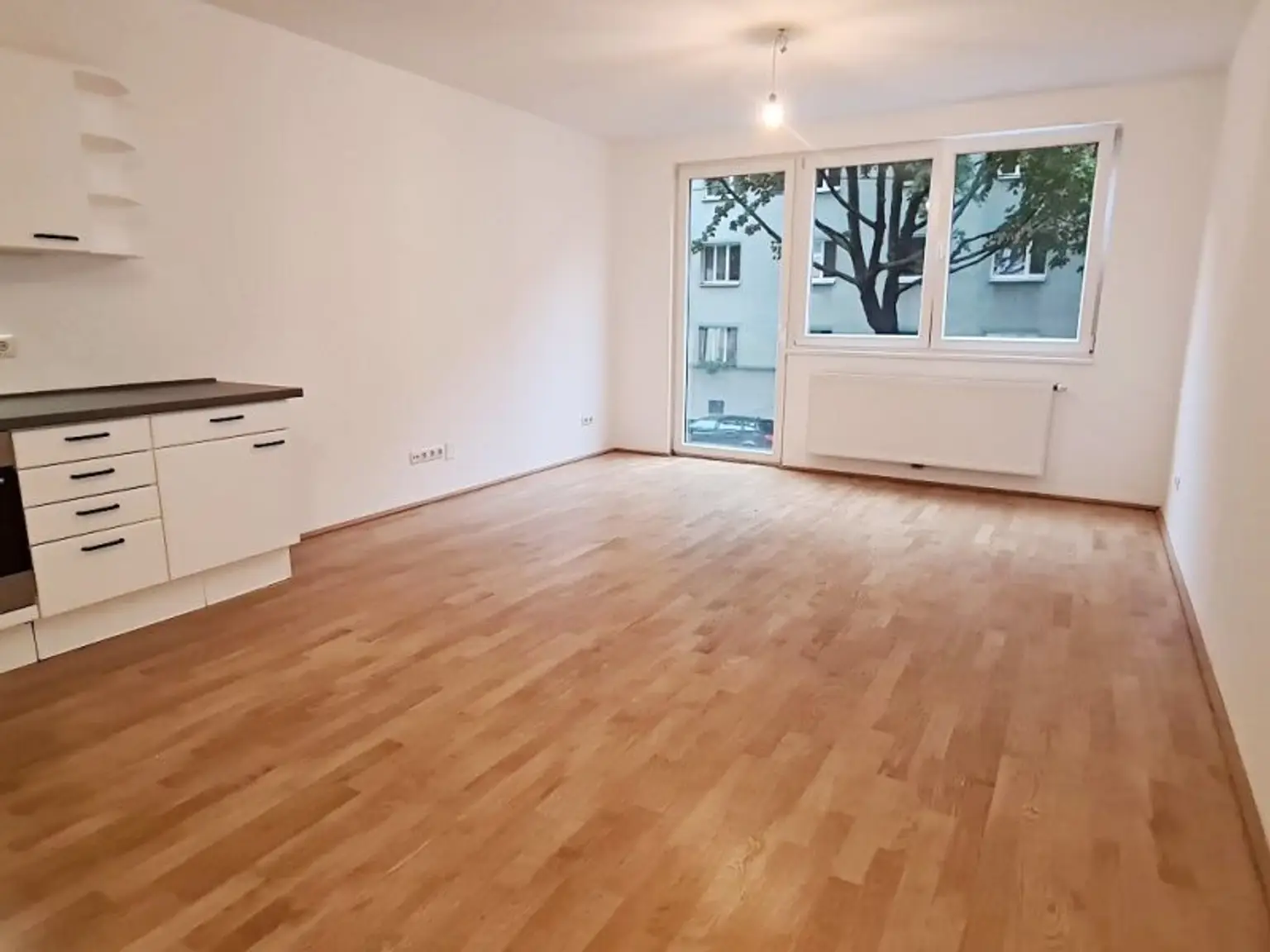 LORYSTRASSE, U3-Nähe, 61 m2 Neubau mit 80 m2 Terrasse, Wohnküche, 1 Zimmer, Duschbad, Parketten, 1. Liftstock