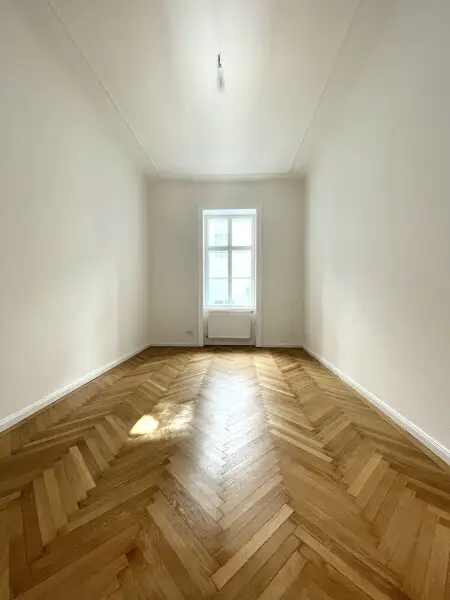 Top sanierter Stilaltbau - 2 Zimmer Wohnung