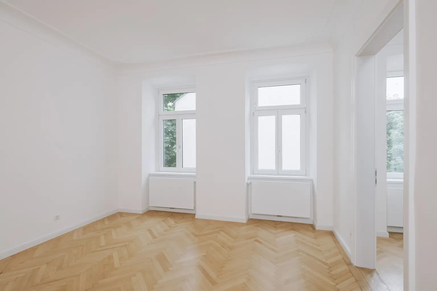 Wunderschöne Stil-Altbau Wohnung 106m² 3.Liftstock  in Toplage 1070 Wien !