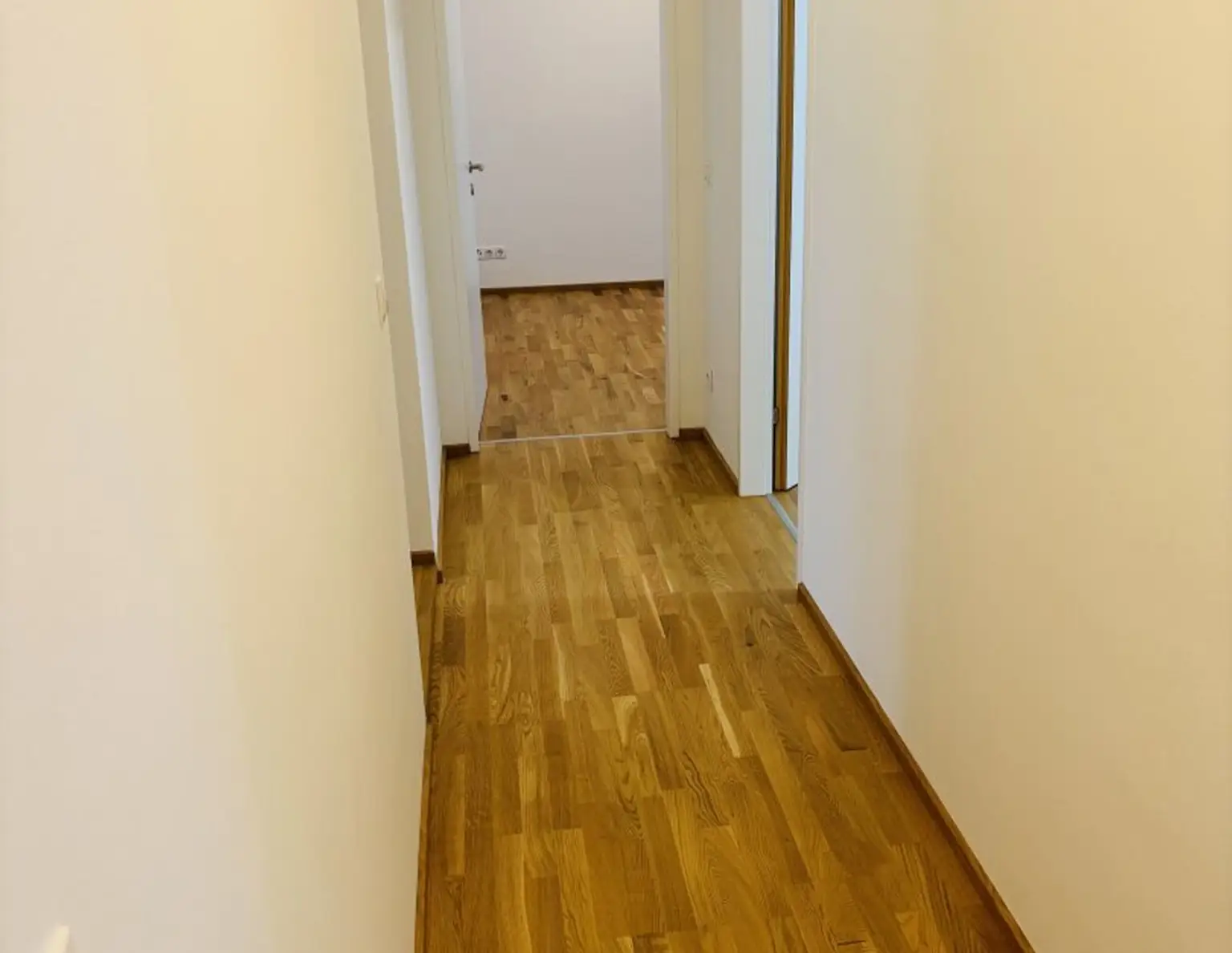 Schöne 4-Zimmer-Wohnung in Graz: Balkon, Badewanne, ideal für Ihr neues Zuhause!