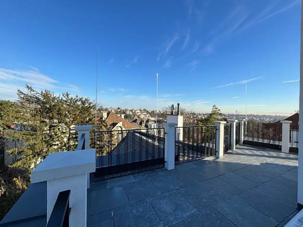 Stilvolle Dachmaisonette mit 3 Terrassen in neu errichteter Stilvilla + Garage 1180 Wien
