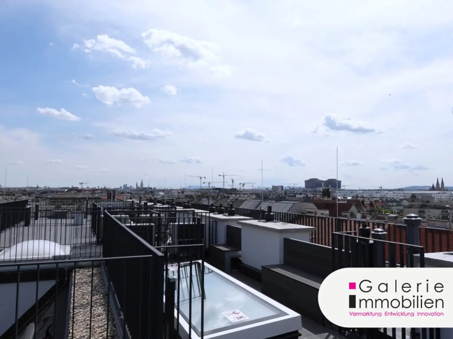 VIDEO: 360°-Ausblick auf Wien: Hochwertige 2-Zimmer-Wohnung mit Klima plus 2 private Dachterrassen!