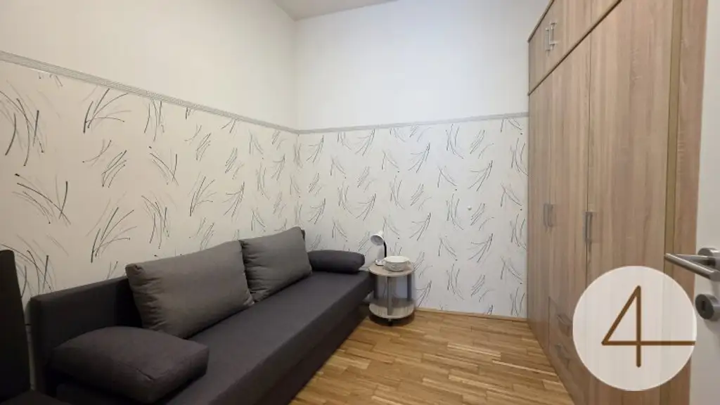 Moderne Erstbezugswohnung im 2. Liftstock – voll möbliert im Wienertorcenter Krems