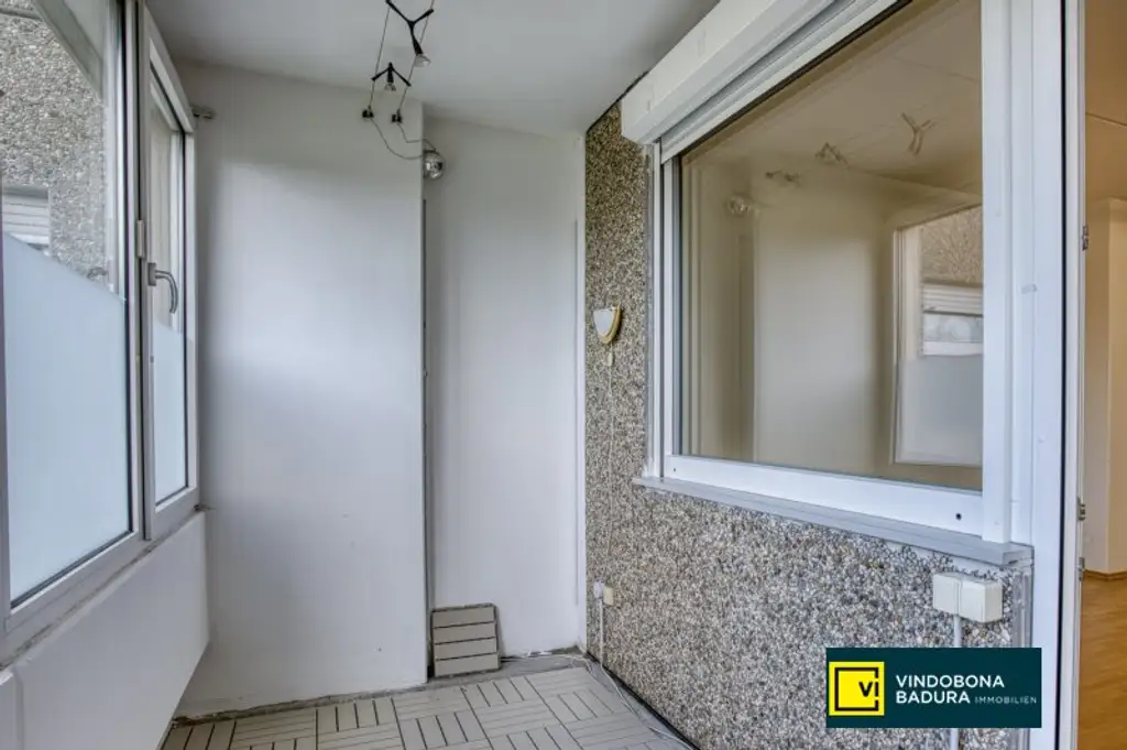 Familienfreundliche 3-Zimmer Wohnung mit Loggia | Optimale Raumaufteilung | Garagenparkplatz