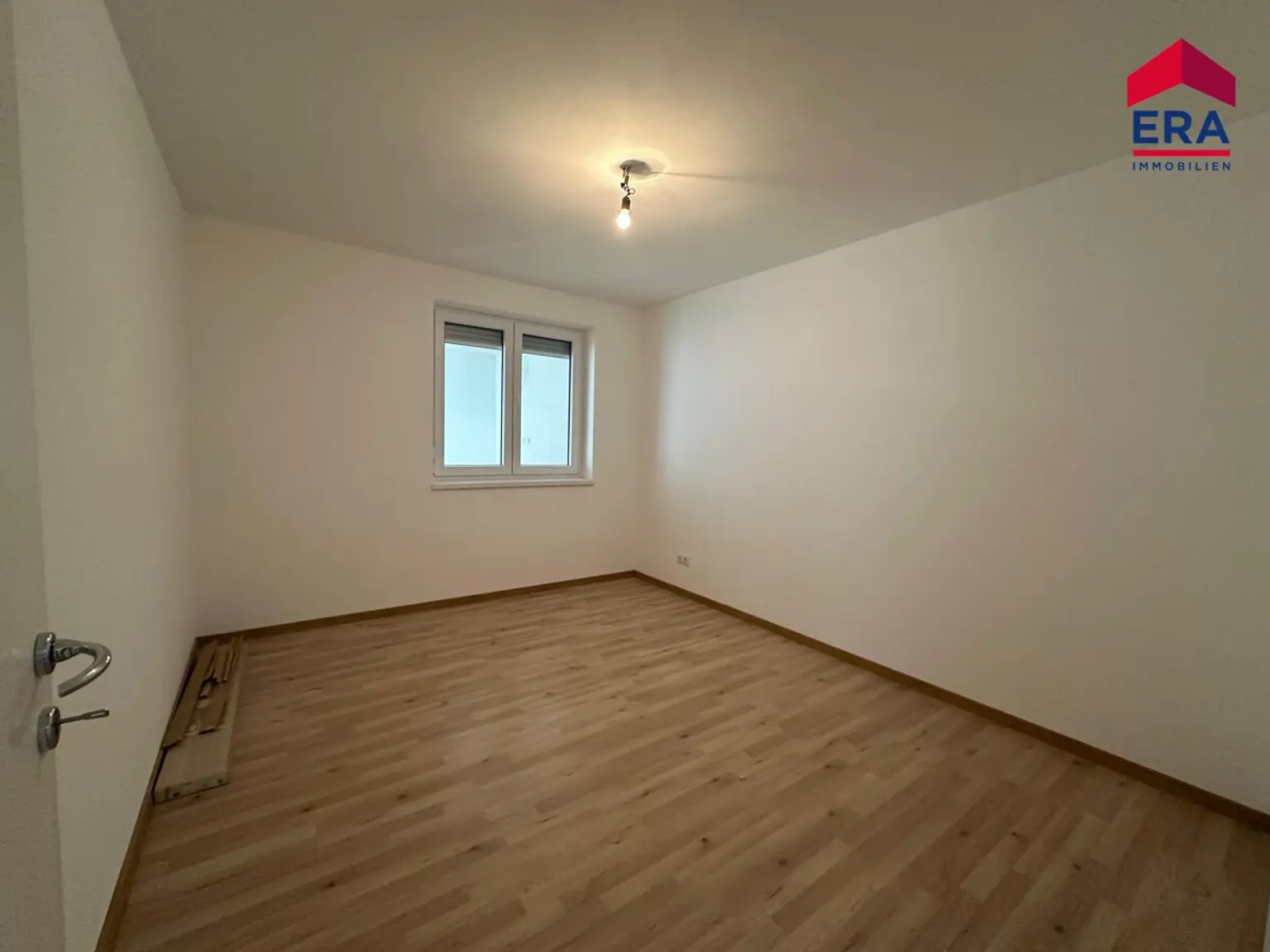 Wilfersdorf – Miete | Erstbezug
Moderne Erdgeschoßwohnung in Zweifamilienhaus