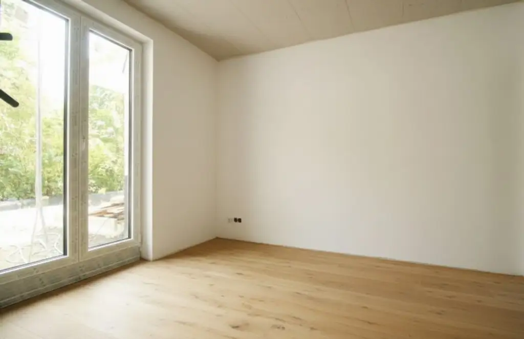 FAMILIENSCHATZ in kleinem Wohnbauprojekt | großzügiges 5-Zimmer Reihenhaus mit eigenem Pool & 1.000 m² Garten | TOP 5