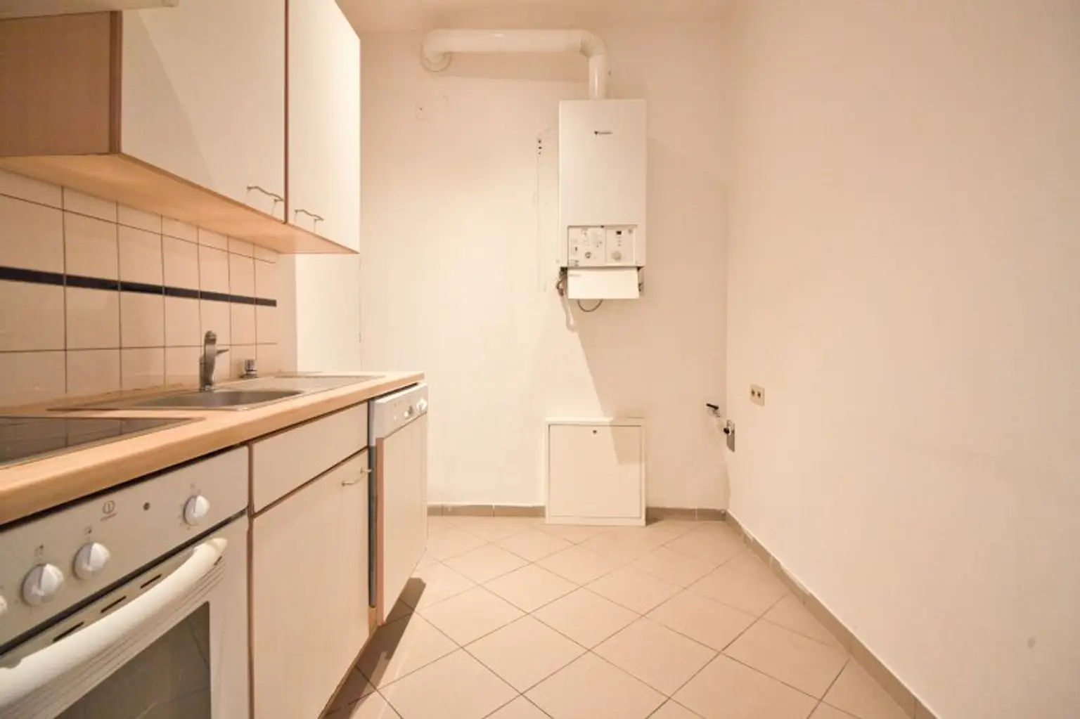 gepflegte, helle 1-Zimmer-Wohnung mit separater Küche | ruhige Lage