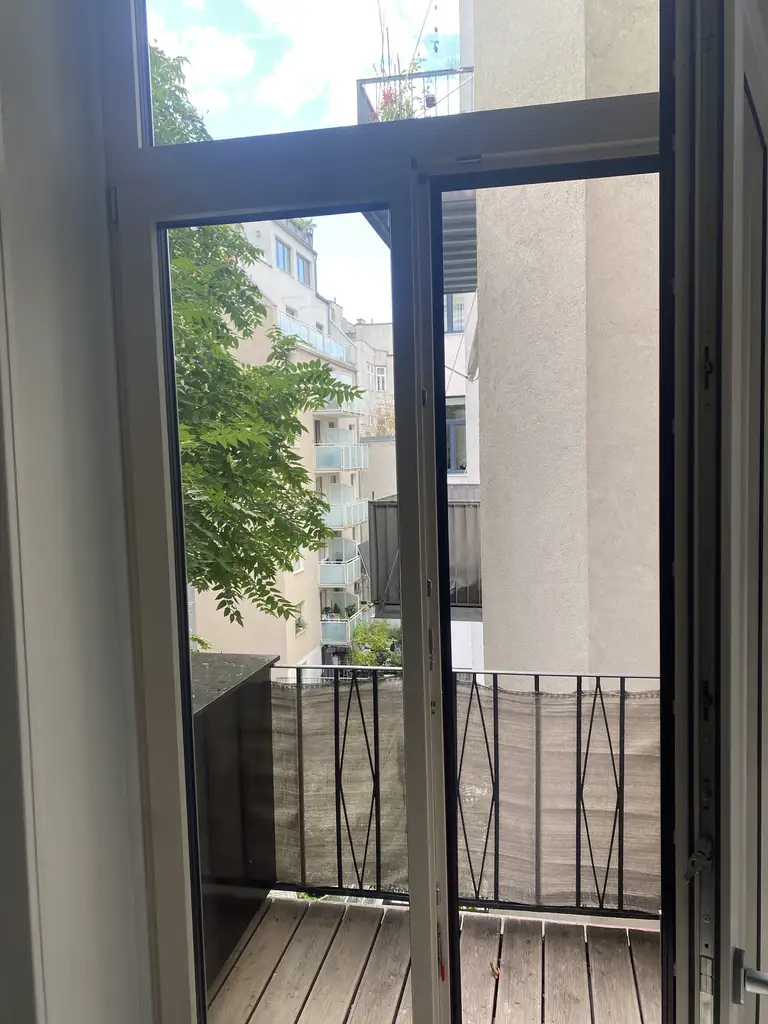 Stilvolle Altbauwohnung ca.106m² mit Balkon in Toplage 1070 Wien!