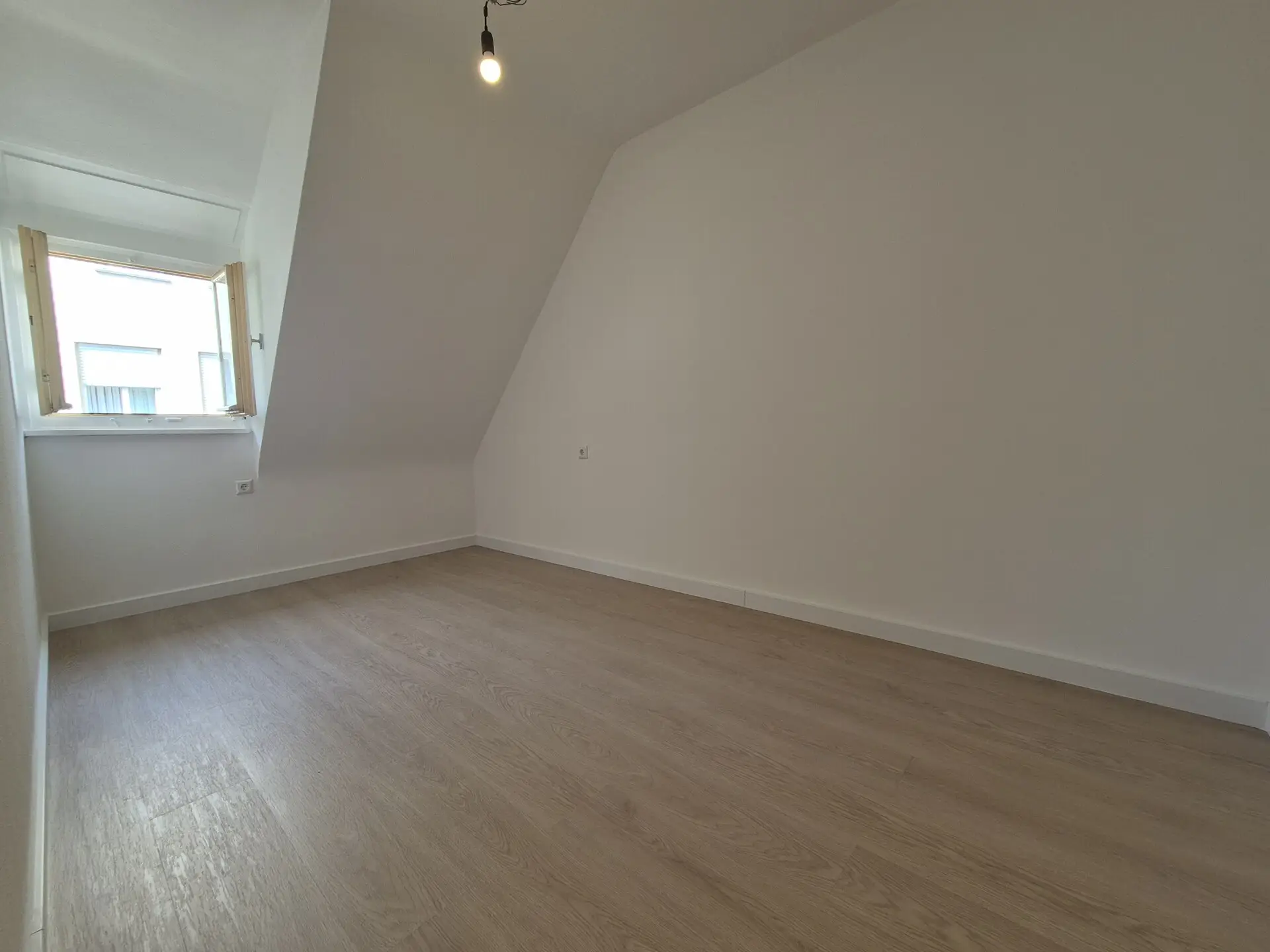Schlafzimmer 2/ Büro