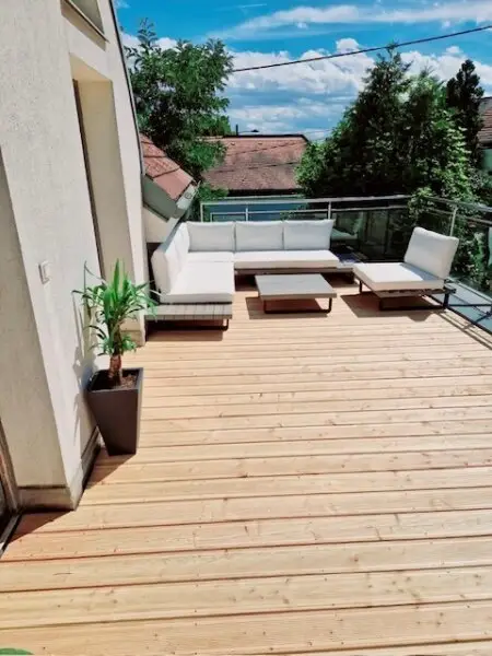 EIGENTUMSWOHNUNG mit herrliche TERRASSE & Garten- ELEGANTE 2-Zimmer-Wohnung in Top Lage von STAMMERSDORF!