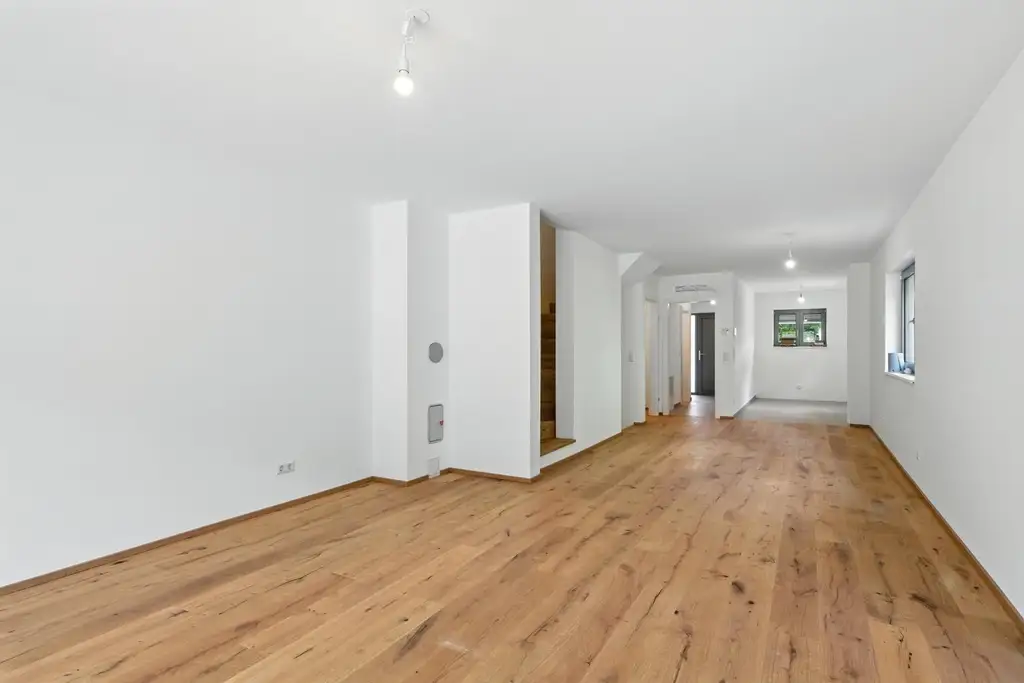 SCHLÜSSELFERTIG! MODERNES WOHNEN AM LAND - HOCHWERTIGER BAUMEISTERQUALITÄTSBAU IN SIERNDORF!