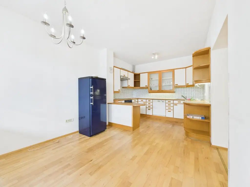 Großzügiges Wohnhaus oder Anlageobjekt