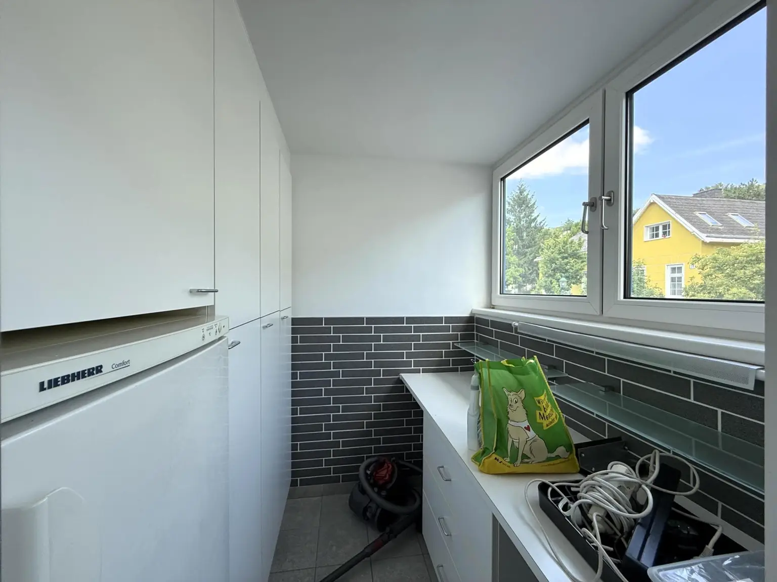 Modernes Atelier, Loft, Dachterrasse im Neunzehnten // Modern Studio, loft, roof terrace in the nineteenth //