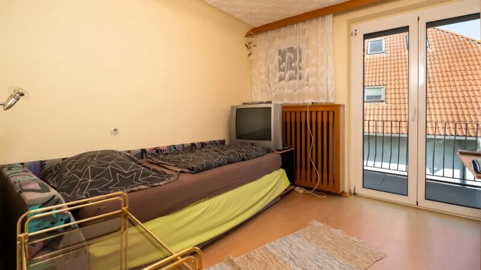 Kapitalanlage mit Potential – 2 Häuser auf Eckgrundstück mit rund 938 m² Grundstücksfläche!