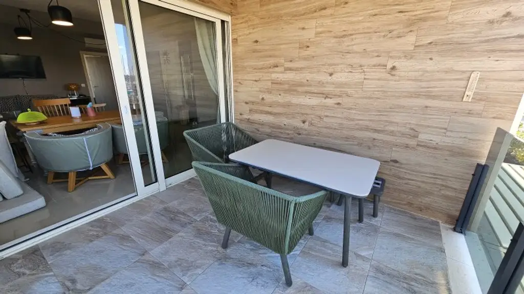 Luxuriöse Wohnung mit Garage & Meerblick an der istrischen Adria in Novigrad