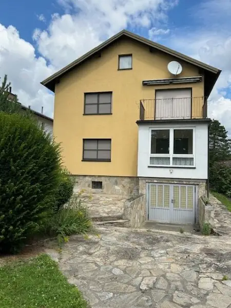 +++ TOP PREIS P.B. - KORNEUBURG, GROSSES 7 ZIMMER EIN -ZWEIFAMILIENHAUS, BENÖTIGT LIEBEVOLLE MODERNISIERUNG, toller Wintergarten und Terrasse Altbaumbestand GARTEN +++