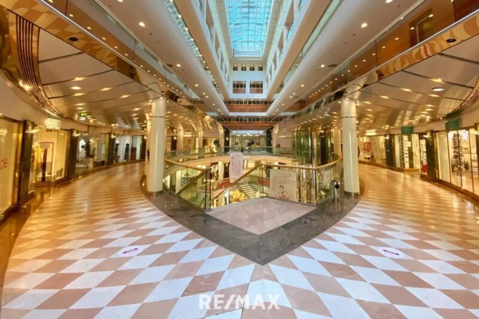 4 Zimmer -100m2 Dachterrasse