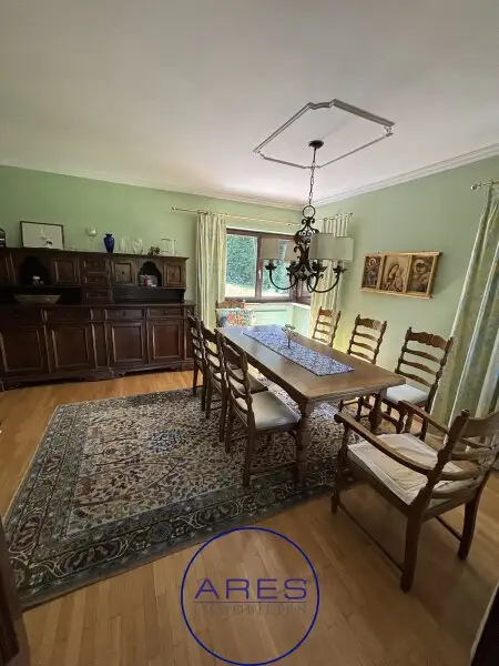 Villa mit Teich in Einzellage mit arrondierten ca. 5,6 ha großen Eigengrund