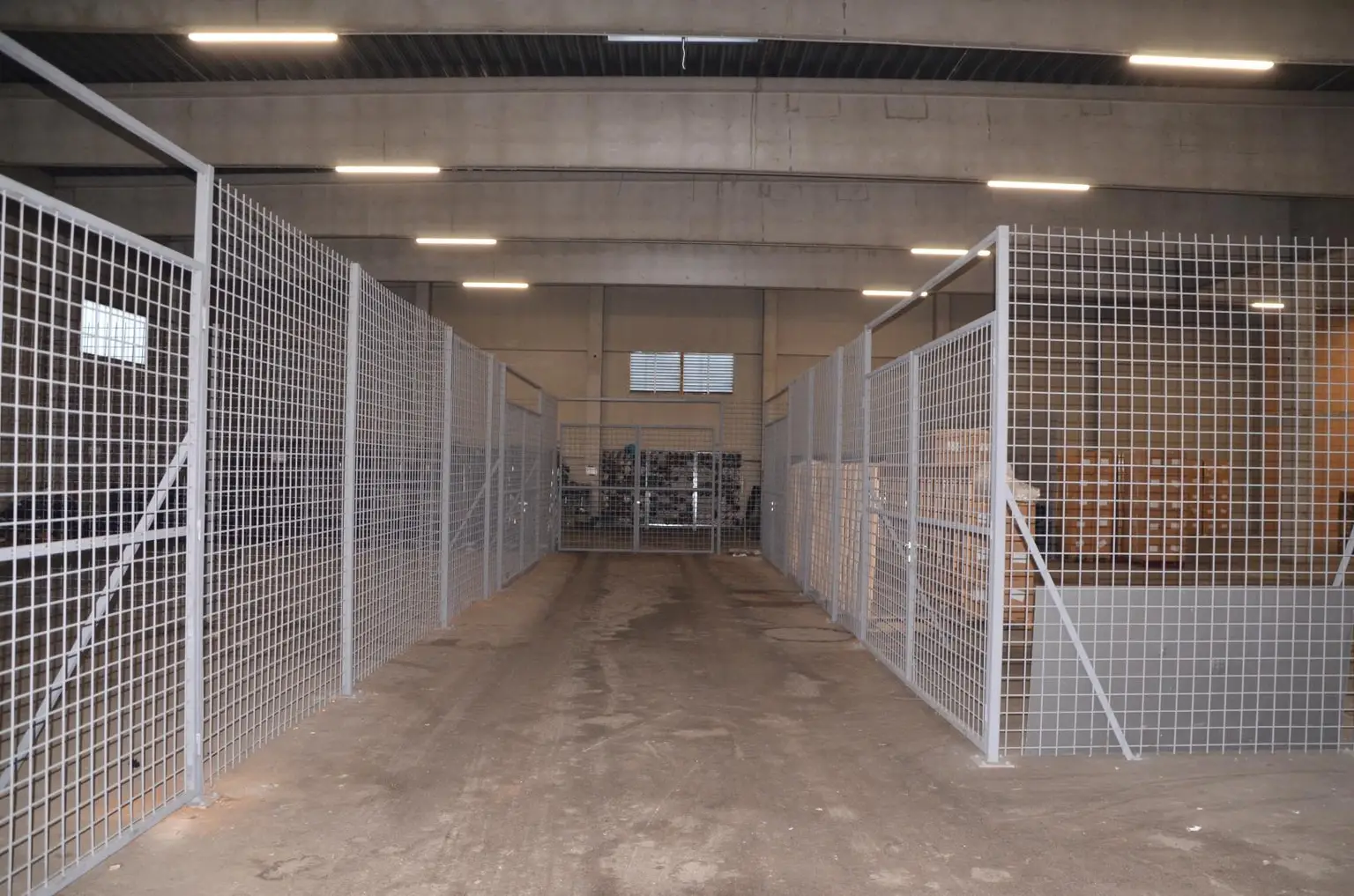 Zufahrt Lagerabteile