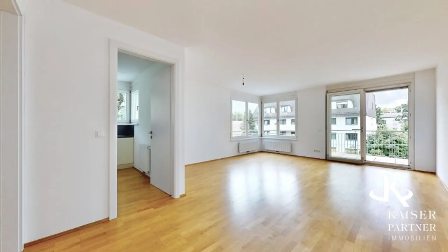 Kaasgraben, moderne 4-Zimmer-Wohnung mit 2 Balkonen, perfekte Raumaufteilung!