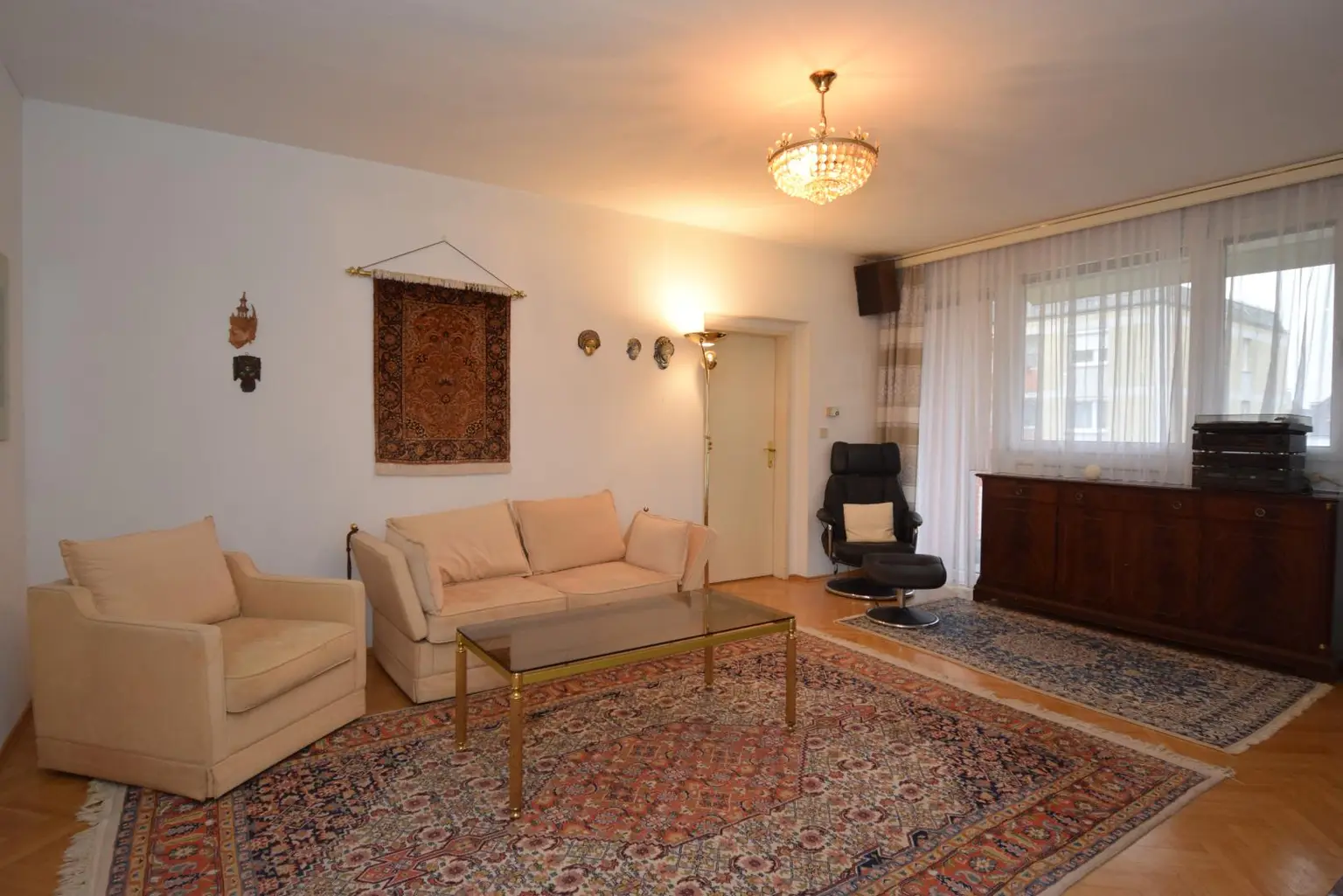 Wohnzimmer mit Loggia