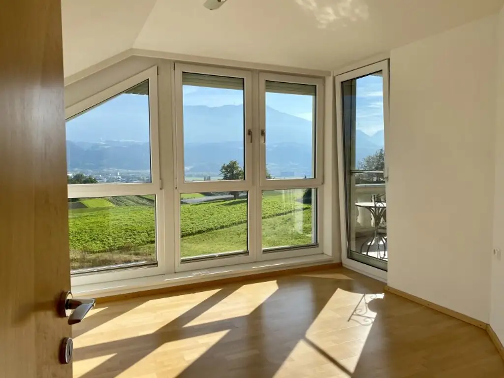 stimmige Dachgeschoßwohnung in Thaur