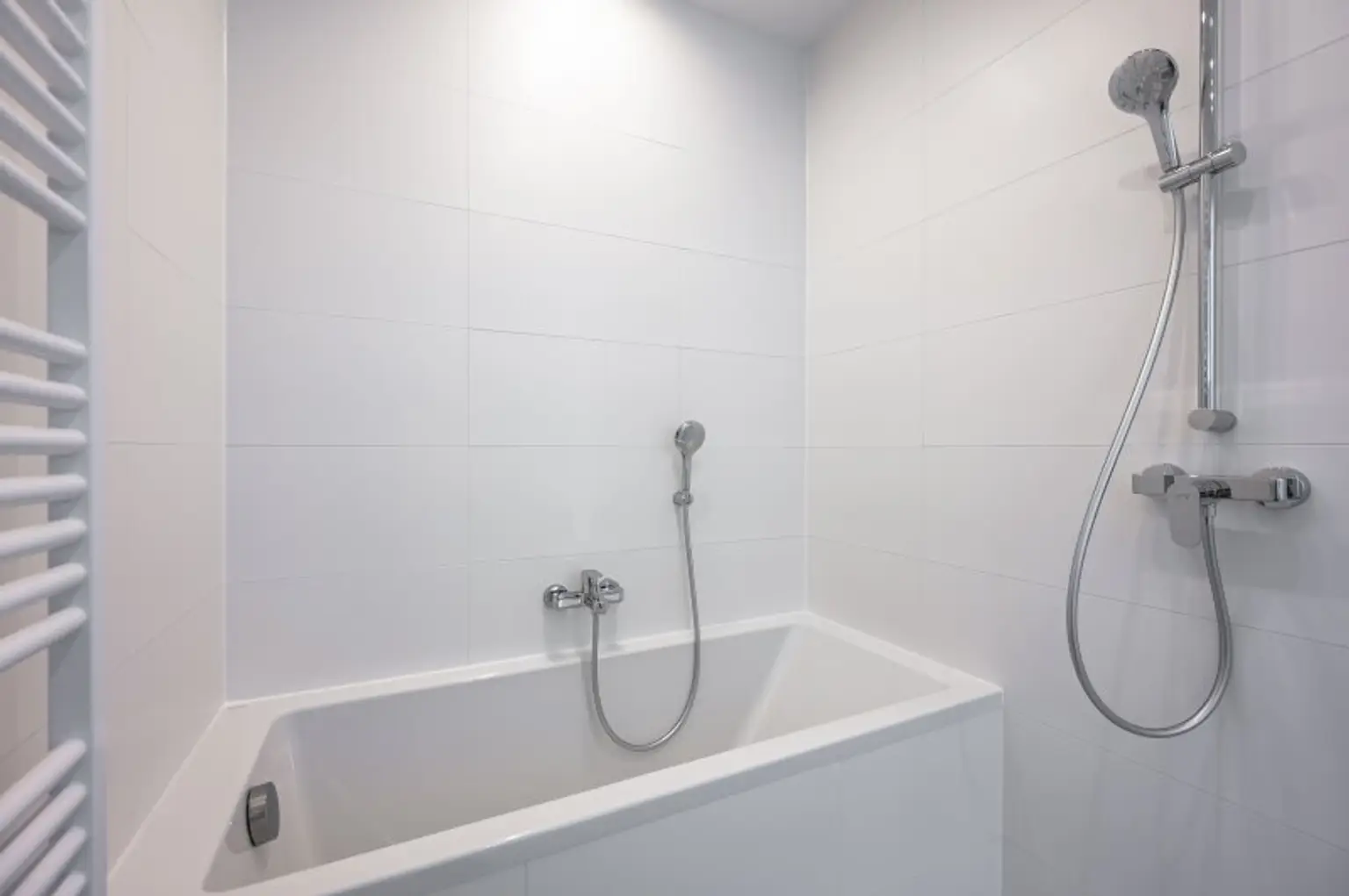 ++MOLLARD 50++ Exclusive 3-room apartment right in the heart of the city (3/3)