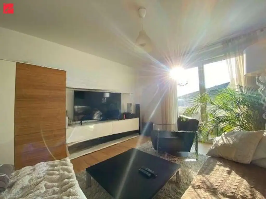 Der perfekte Start zu zweit: Moderne Wohnung mit Loggia & Top-Lage