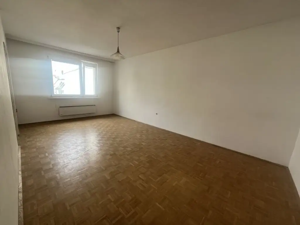 2,5 Zimmer Eigentum in saniertem Haus (U1 Nähe)