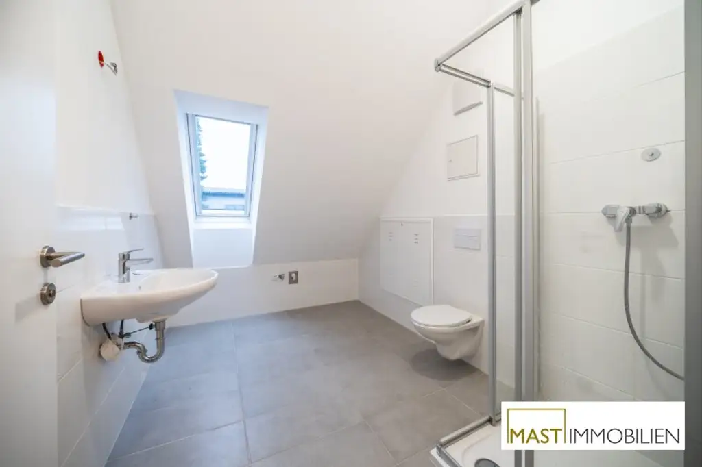 Frisch verfügbar: 3-Zimmer-Wohntraum mit Balkon in Breitenlee