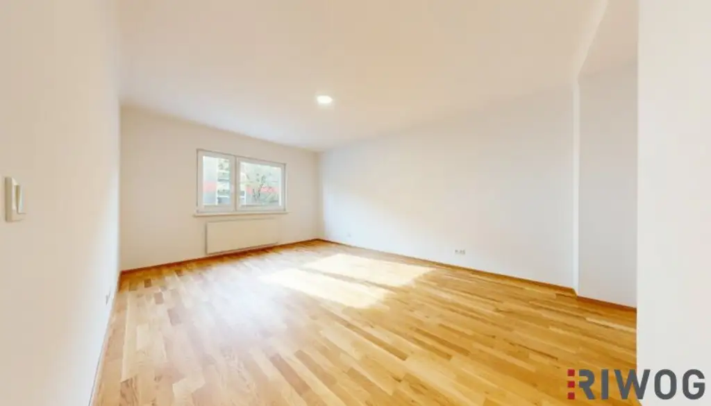 ERSTBEZUG nach Sanierung I 3-Zimmer Wohnung I Schöner Gemeinschaftsgarten I inkl. Tischler Küche mit Siemens Geräten