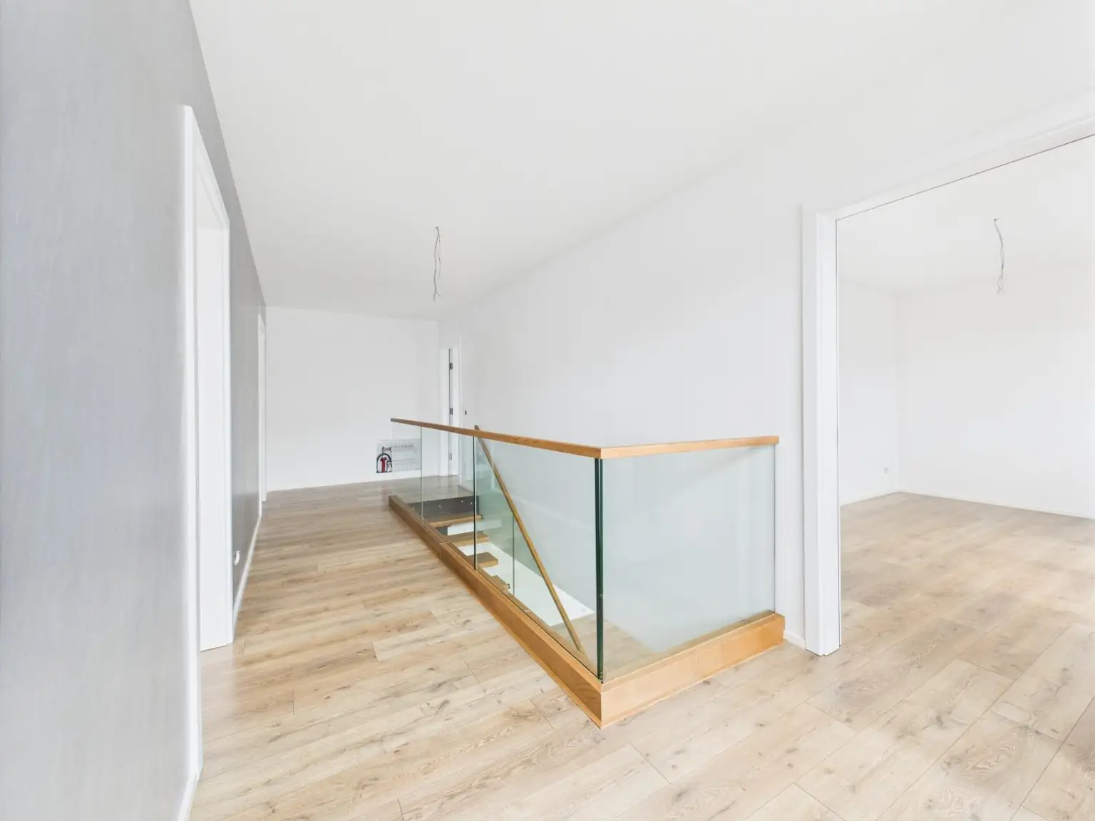 Modernes Wohnen auf höchstem Niveau: Erstbezug mit Smart Home, Salzwasserpool & 149 m² Wohnfläche in Wels-West