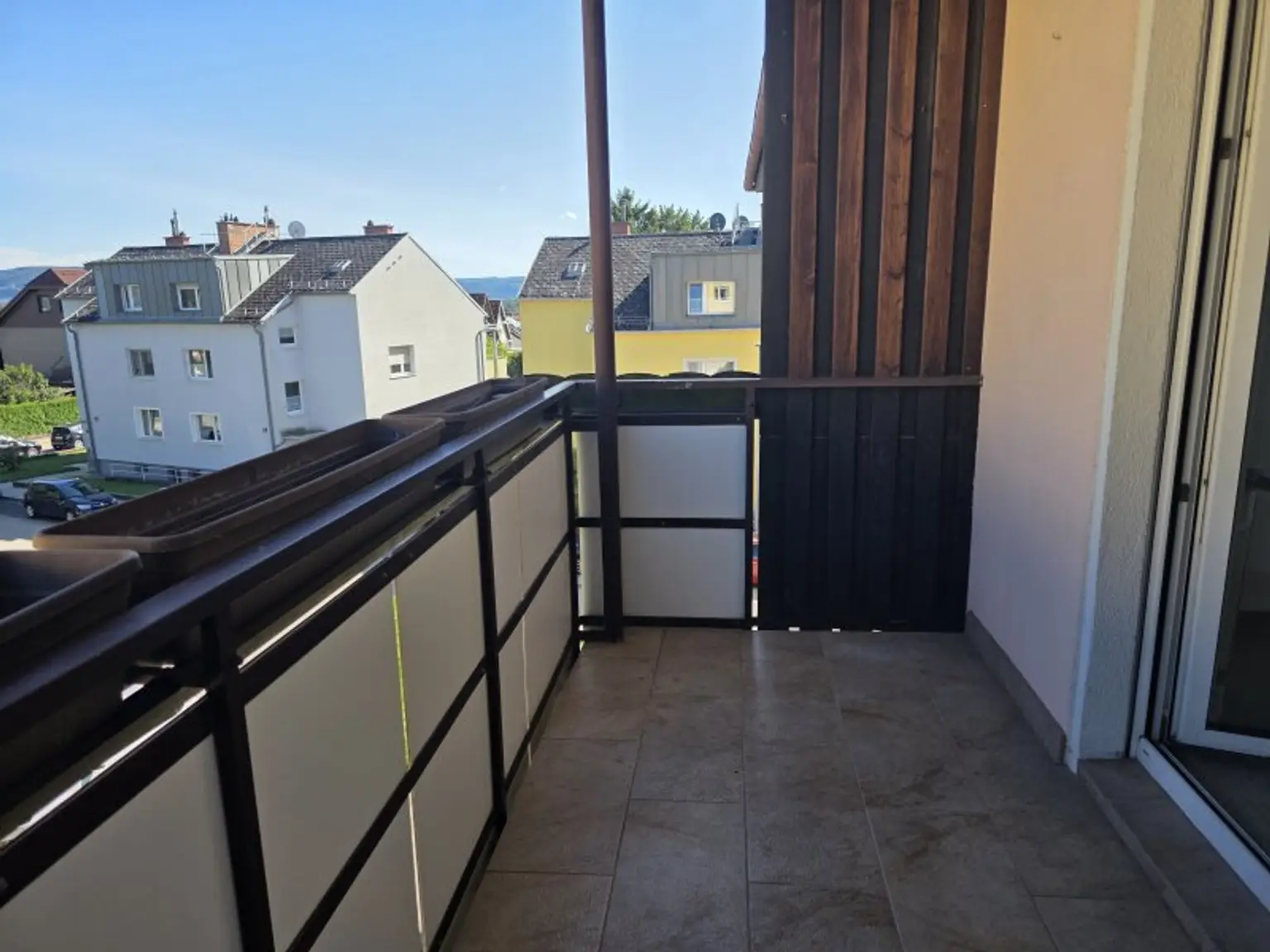 AUSBLICK: KOFFER PACKEN und EINZIEHEN in GRÜN- und TOPLAGE mit Balkon