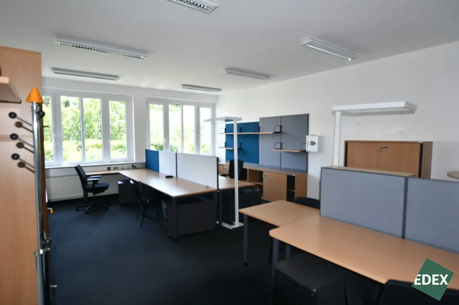 Bürofläche mit Lager und 20 Stellplätzen