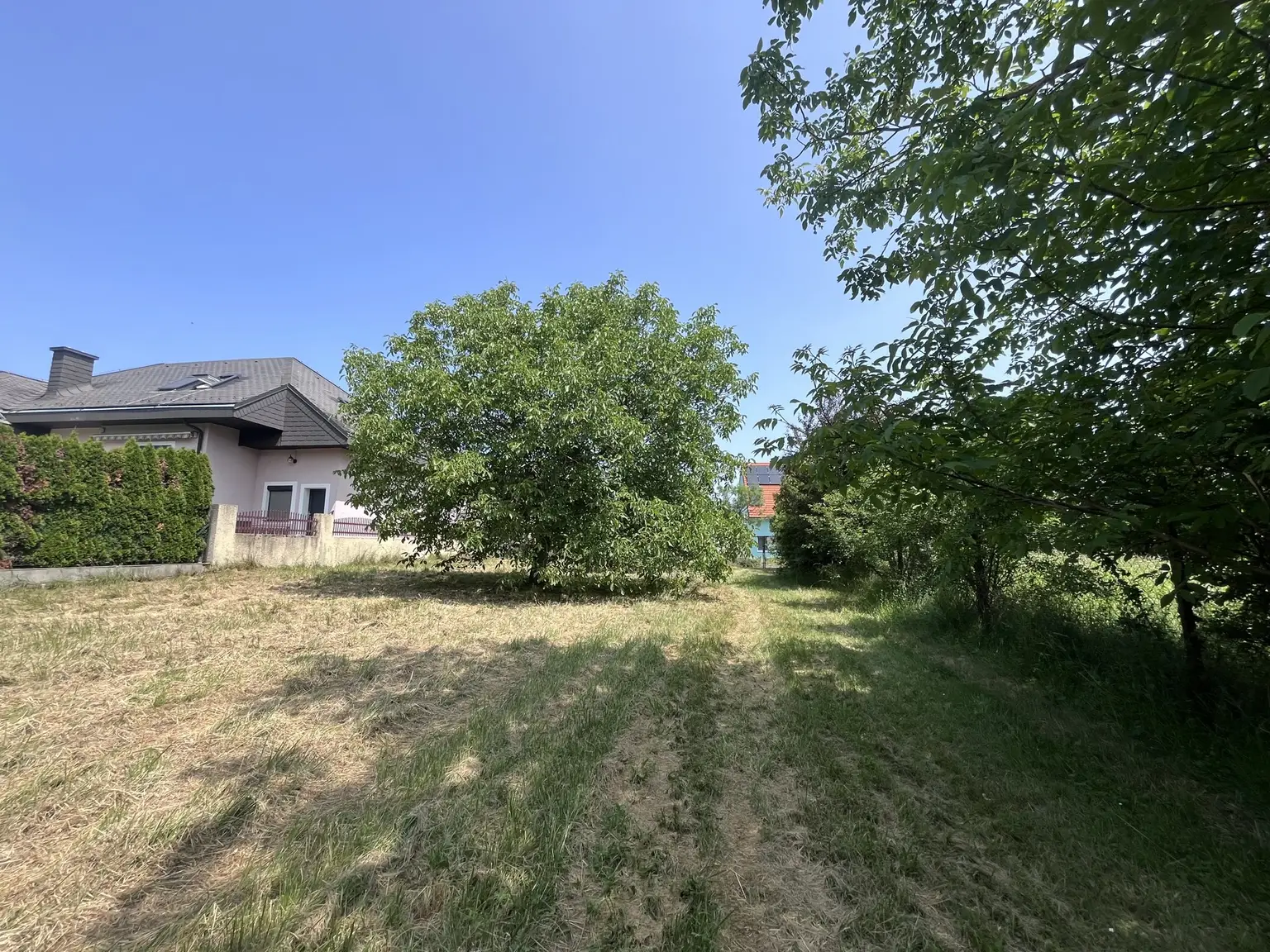 Grundstück mit Altbestand