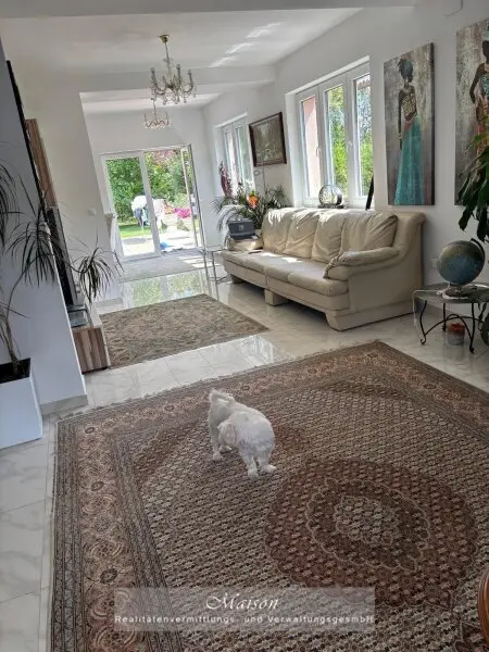 NEUWERTIGES EINFAMILIENHAUS AUF WUNDERSCHÖNEN GRUNDSTÜCK IN SONNIGER, RUHIGER SIEDLUNGSLAGE