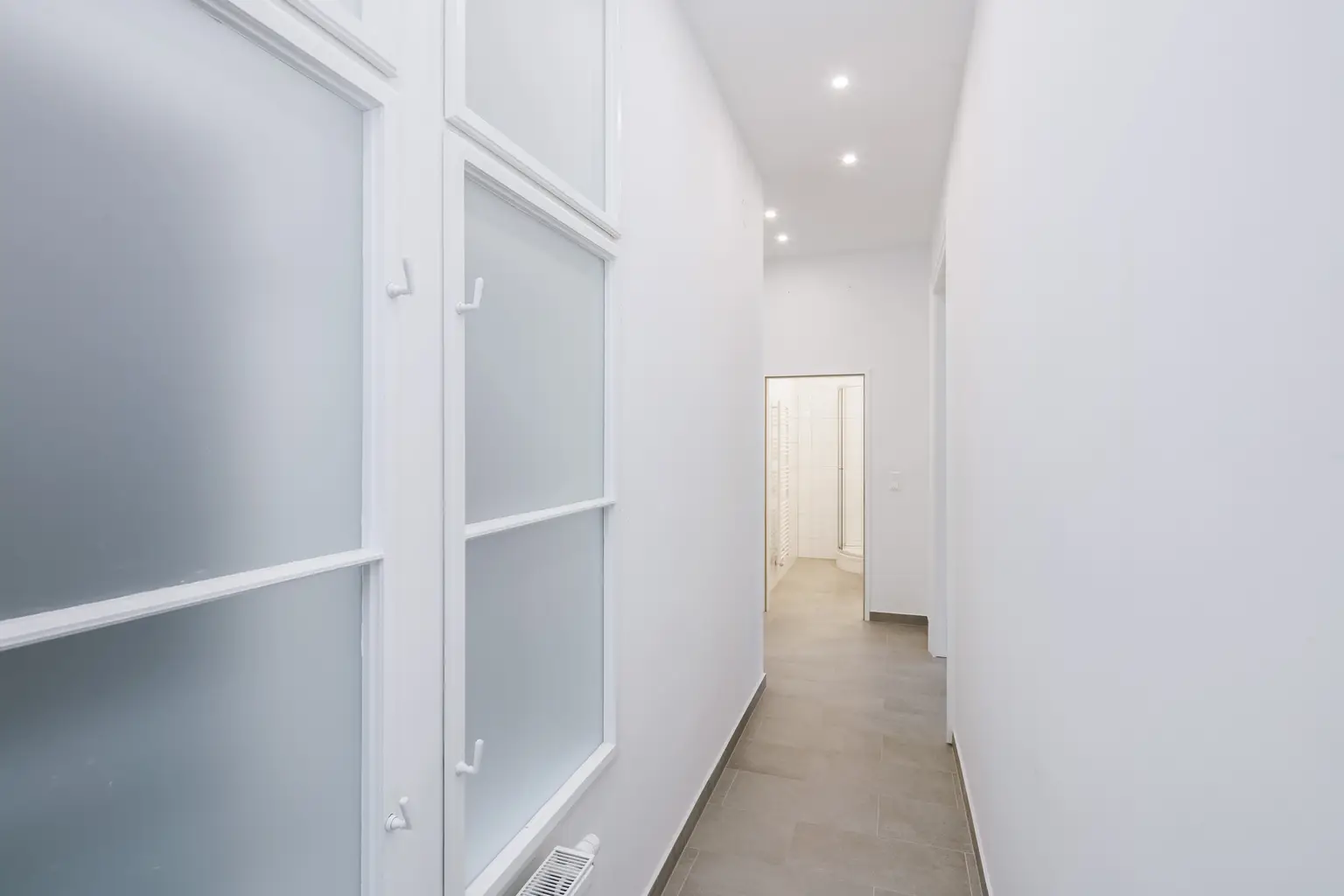 Sehr gepflegte 2 Zimmer Altbauwohnung in sehr guter zenraler Lage von Döbling!