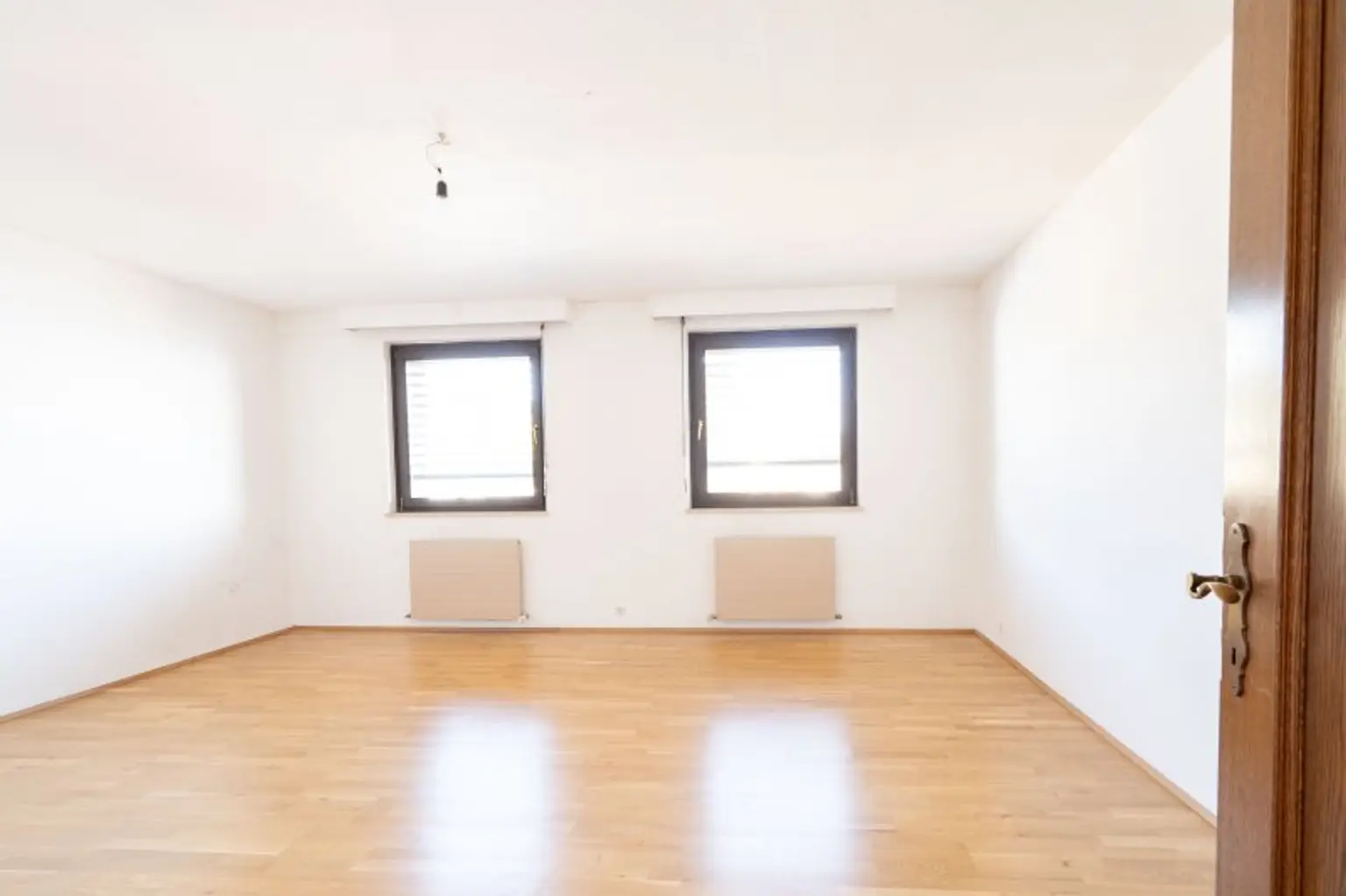 Toplage von Leonding: 7-Zimmer-Einfamilienhaus mit Pool & traumhaftem Ausblick zu kaufen