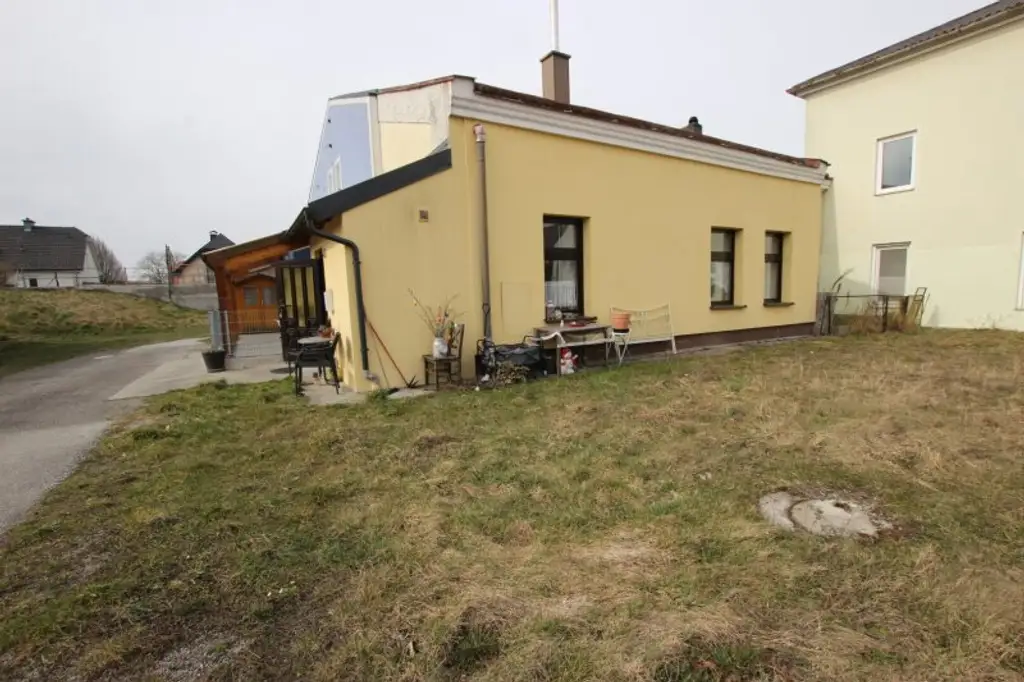 Charmante 2-Zimmer-Wohnung mit Gartenmitbenutzung in St. Pölten