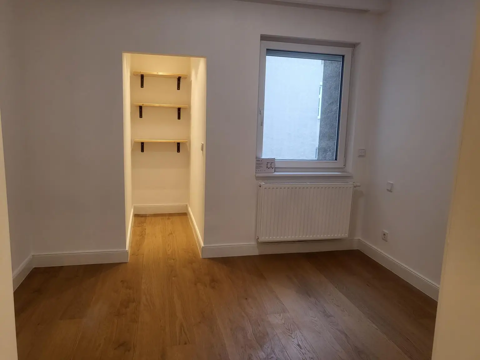 Schlafzimmer 1 mit Abstellraum