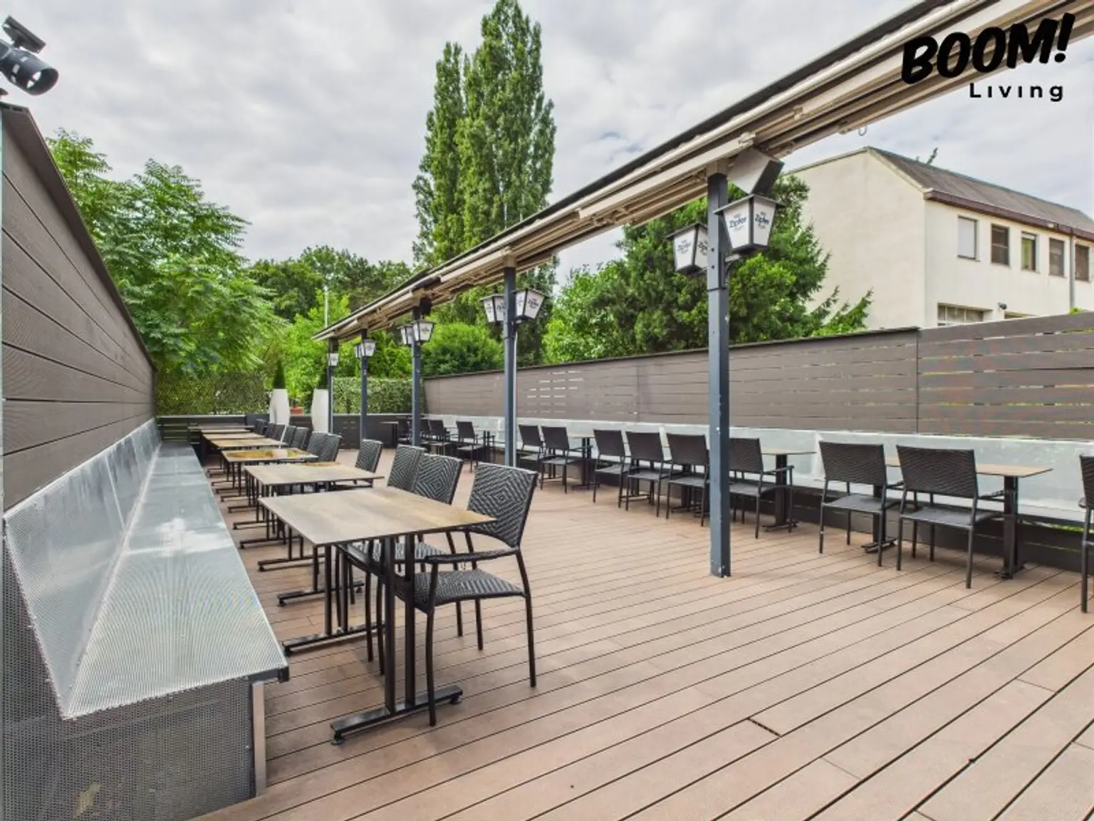 Attraktives Geschäftslokal in 1110 Wien: 1337m², Garten & Kleinhaus für 4.100€/Monat!
