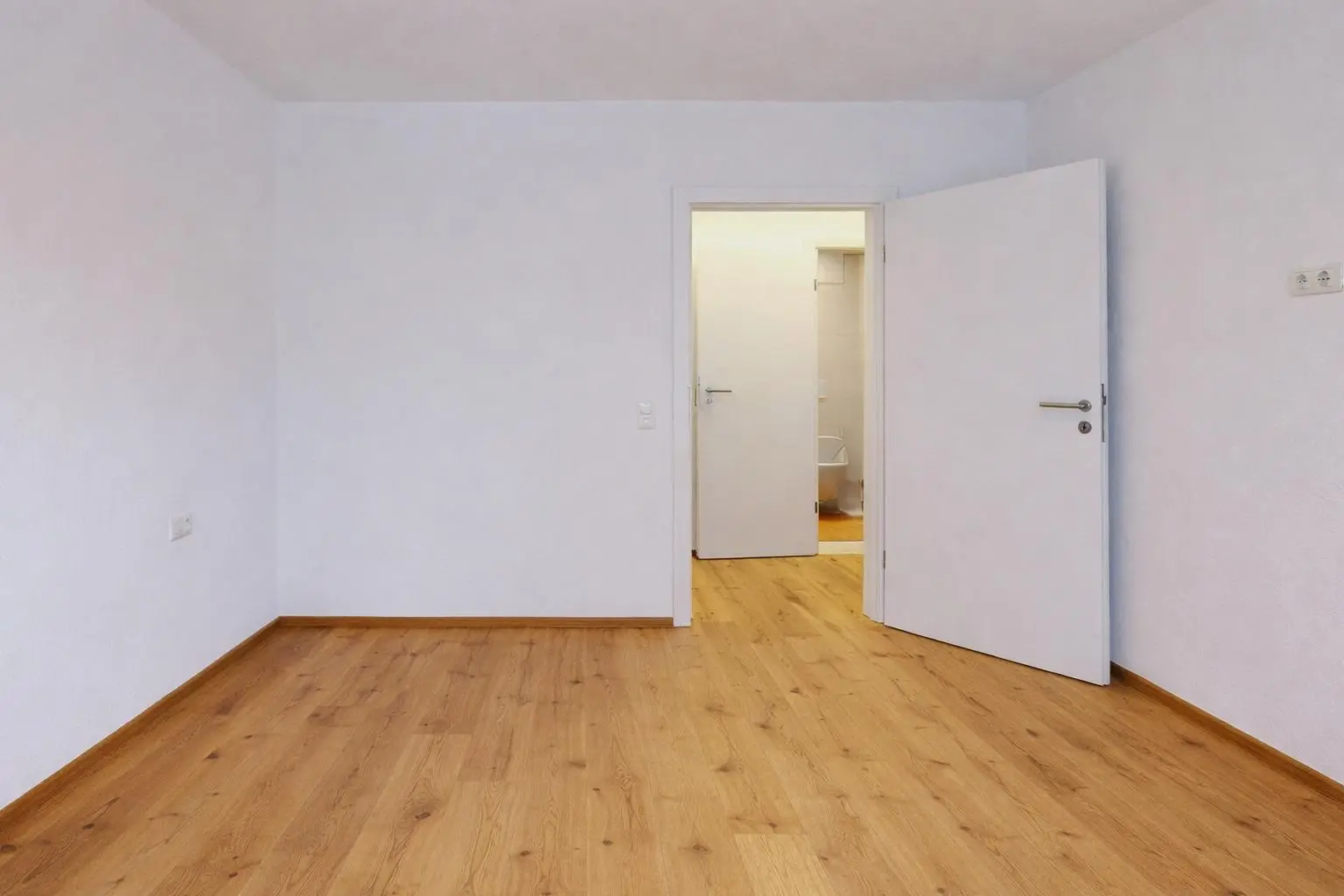 Wohnung - Zimmer neu