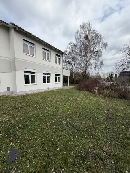 Bürogebäude nahe Haubiversum – Arbeiten mit Ötscherblick