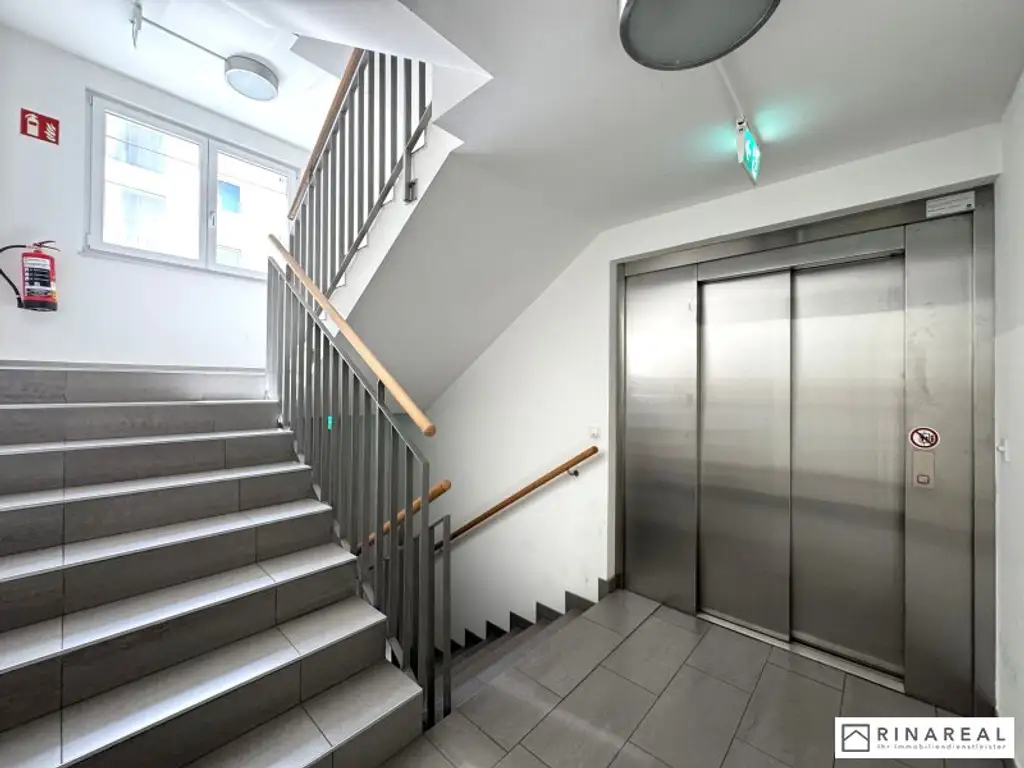 HUTWEIDENGASSE | Exklusives Penthouse mit traumhafter Dachterrasse | 3 Zimmer | ca. 99 m² Wohnfläche | teilmöbliert | zzgl. Duplex-Stellplatz
