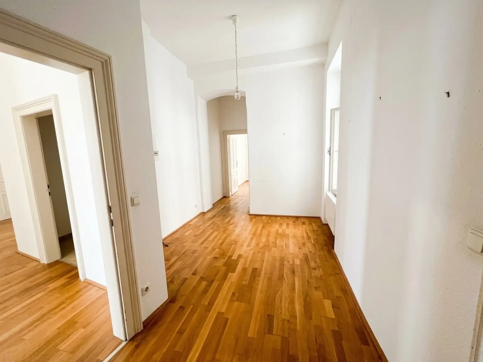 UNBEFRISTET: Nette Altbauwohnung in Top Lage