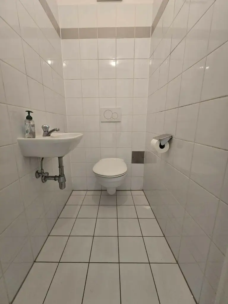 Helle 2 Zimmer Wohnung mit Parkplatz TU/UNI GRAZ Innenstadt- Nähe - ab sofort!