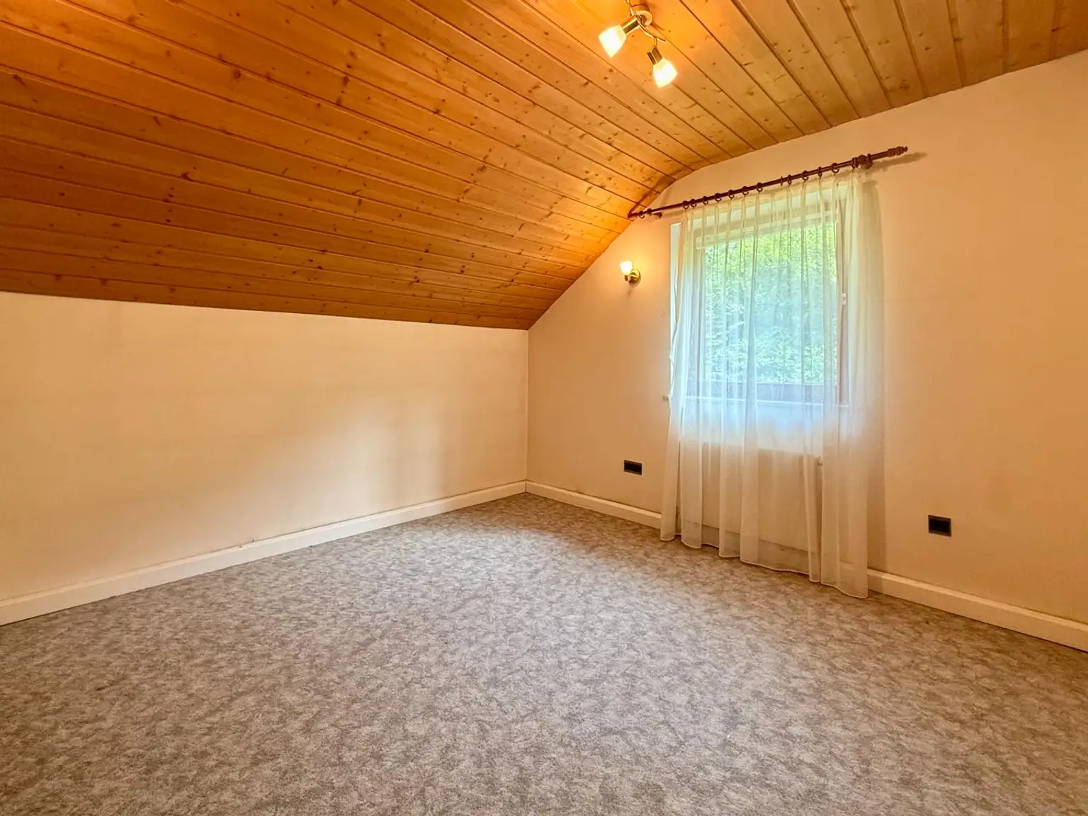 6 Zimmer 1