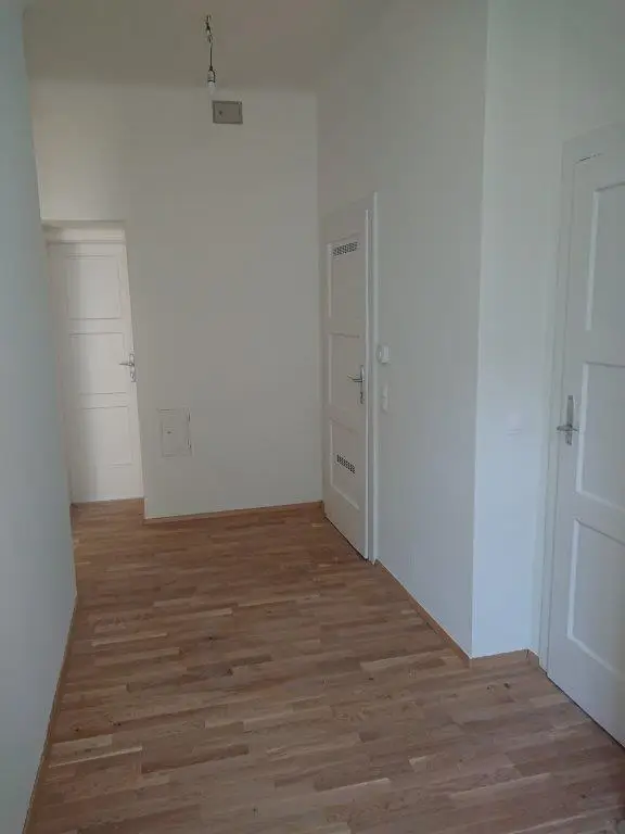 Provisionsfrei | 2,5 Zimmer | 77 m² | Ideal als Studenten WG | 3. Stock ohne Lift | 1050 Wien