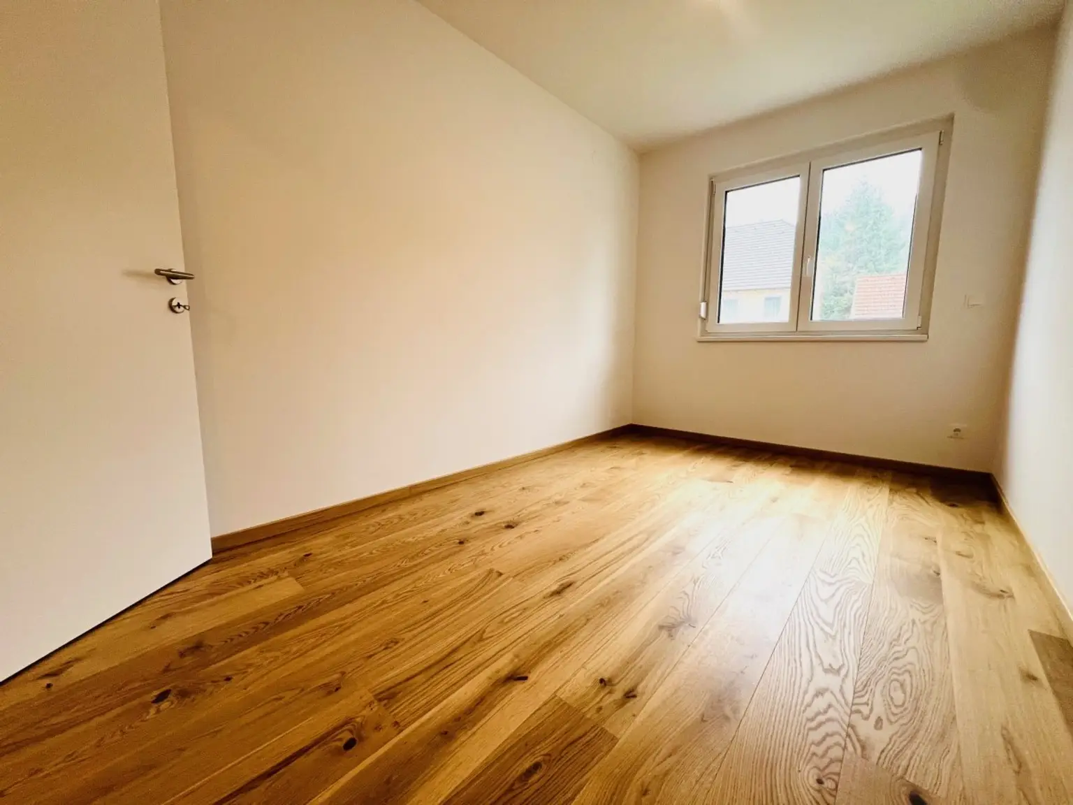 O | ++ TRAUMHAFTE DREI Zimmer WOHNUNG mit BALKON und KÜCHE ++ | Prima Service Immobilien