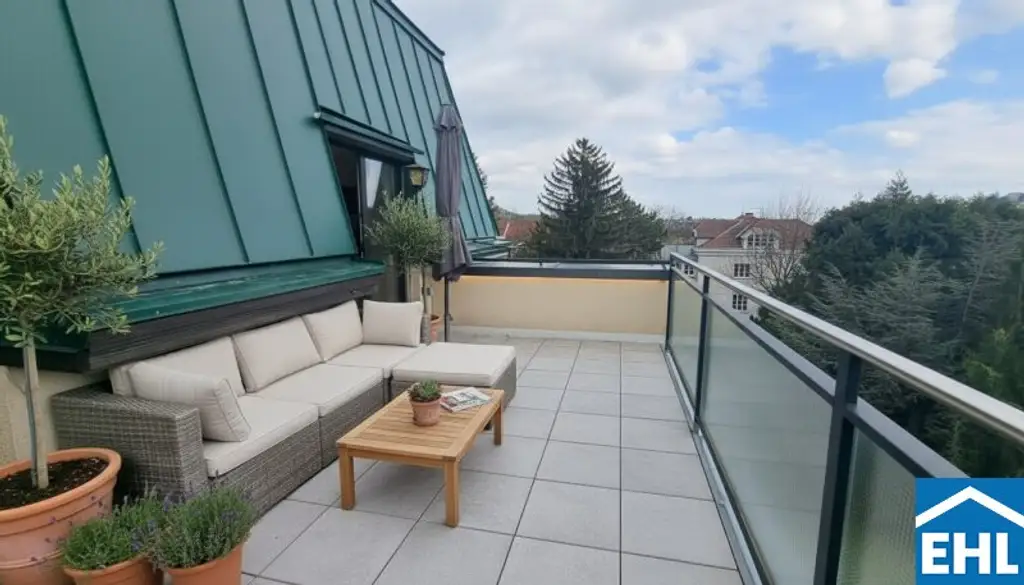 4-Zimmer Terrassen-Wohnung mit viel Potenzial!